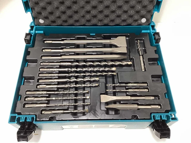 Makita betonboor-/ beitelset 17 delig - afbeelding 2 van  8
