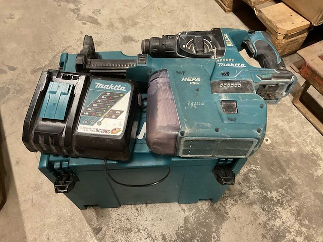 Makita bhr242 sds+ 18v accu combihamer met stofafzuigset - afbeelding 1 van  3