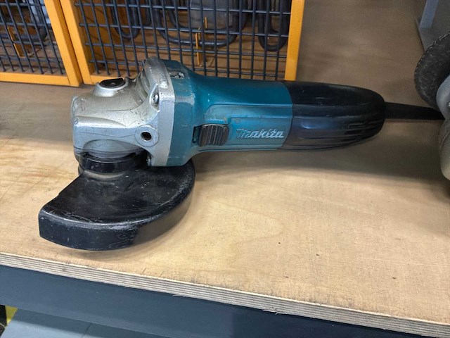 Makita / black&decker haakse slijpmachine (2x) - afbeelding 2 van  6