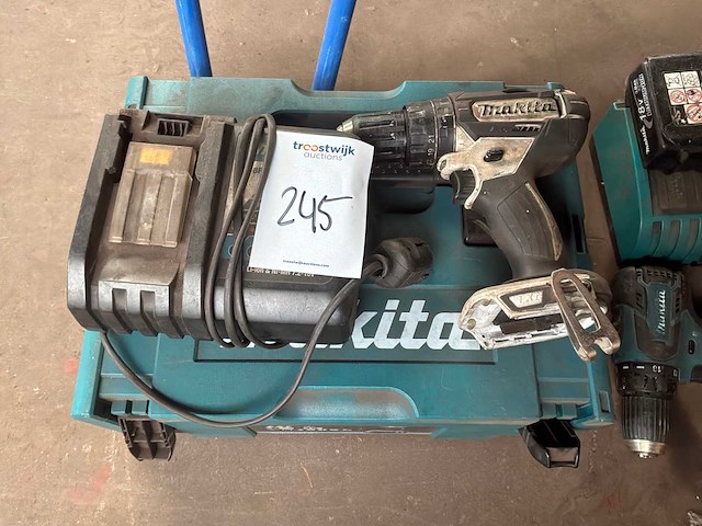 Makita boormachine (2x) - afbeelding 5 van  5