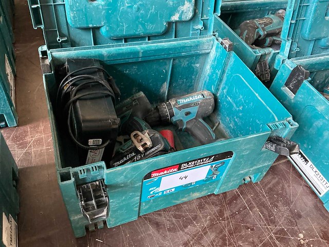 Makita boormachine en schroefmachine - afbeelding 1 van  5