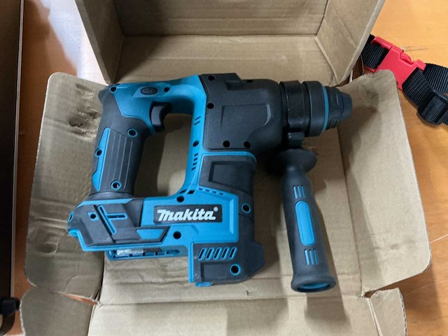 Makita boormachine - afbeelding 1 van  2