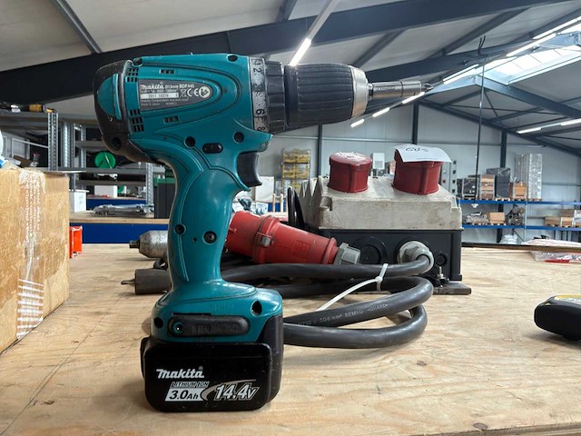 Makita boormachine - afbeelding 2 van  4