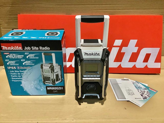 Makita bouwradio op accu - afbeelding 2 van  6