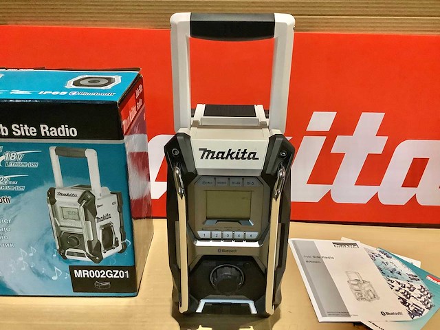 Makita bouwradio op accu - afbeelding 1 van  6