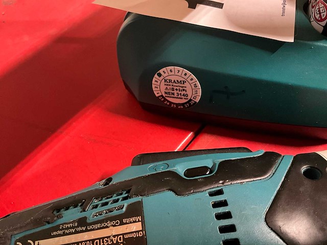 Makita da331d haakse schroefboormachine (4x) - afbeelding 6 van  6