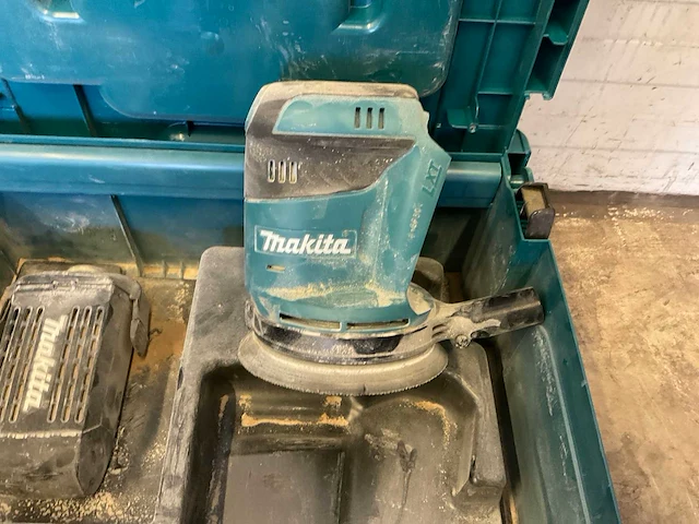 Makita dbo180 schuurmachine - afbeelding 2 van  4