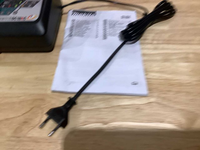 Makita dc18rc lxt accu snellader - afbeelding 2 van  2