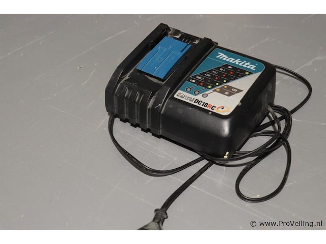 Makita dc18rc s accu-lader - afbeelding 1 van  3