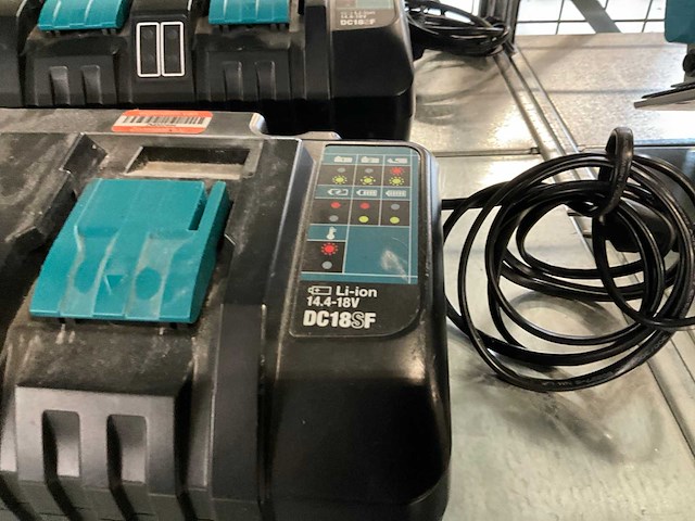 Makita dc18sf acculader (5x) - afbeelding 4 van  4
