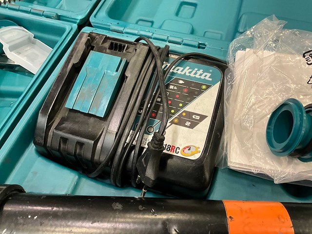 Makita dcg 180 accu lijm- en kitspuit (3x) - afbeelding 3 van  12