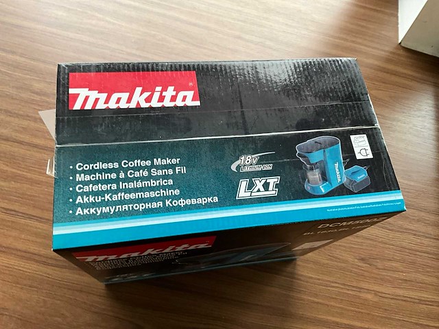 Makita dcm500z koffie machine - afbeelding 6 van  6