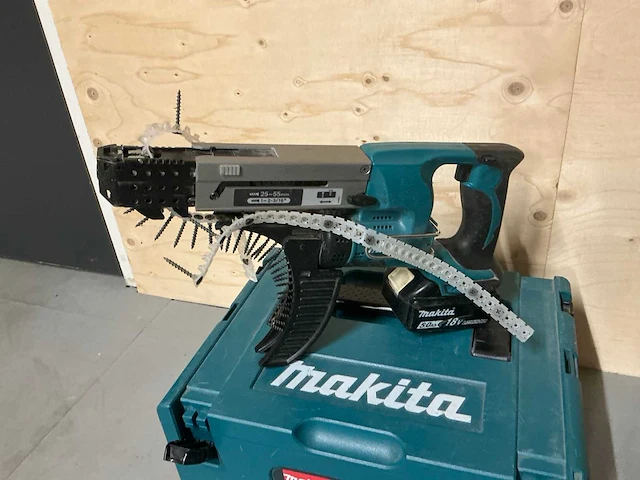 Makita df550 bandschroefmachine - afbeelding 2 van  4