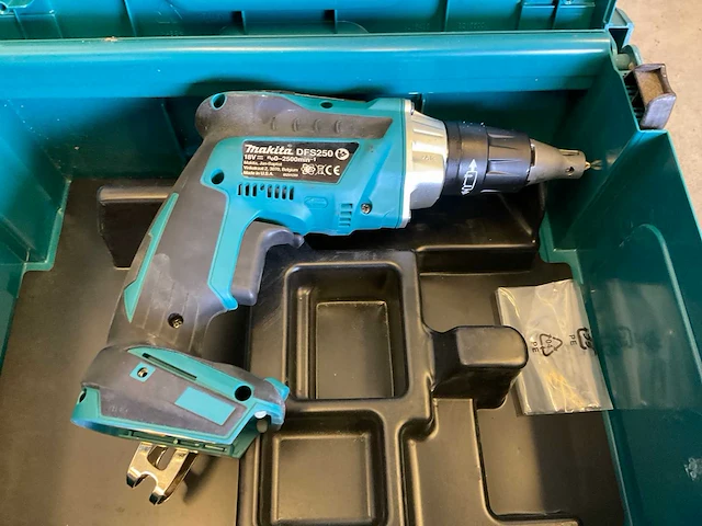 Makita dfs250 gips-schroefmachine - afbeelding 4 van  5
