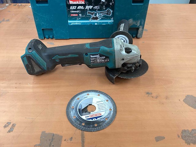 Makita dga505 haakse slijpmachine - afbeelding 6 van  10