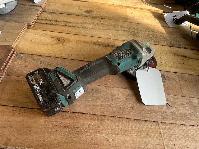 Makita dga506 accu haakse slijper - afbeelding 1 van  4