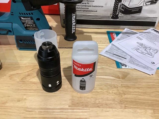 Makita dhr243z accu sds-plus boorhamer + beitelset - afbeelding 9 van  9