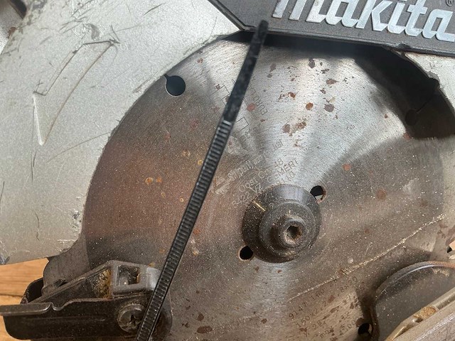 Makita dhs630 accu cirkelzaagmachine body - afbeelding 3 van  6