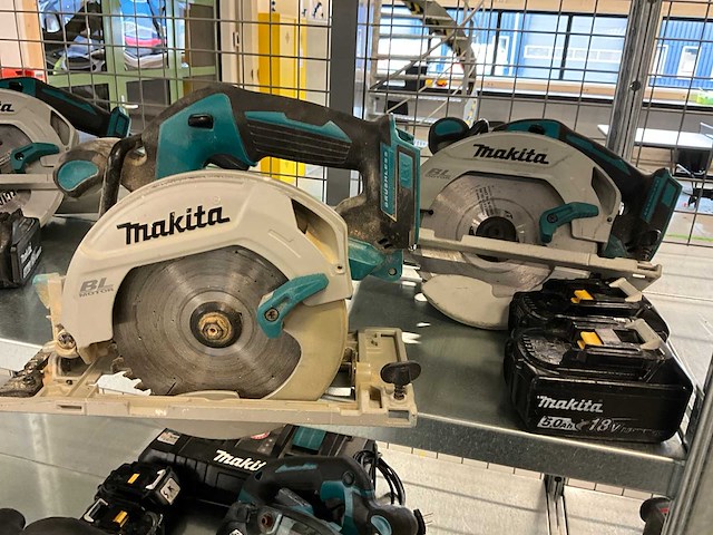 Makita dhs680 cirkelzaagmachine (2x) - afbeelding 1 van  4