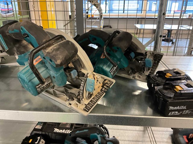 Makita dhs680 cirkelzaagmachine (2x) - afbeelding 2 van  4