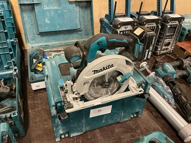 Makita dhs680 cirkelzaagmachine - afbeelding 1 van  3