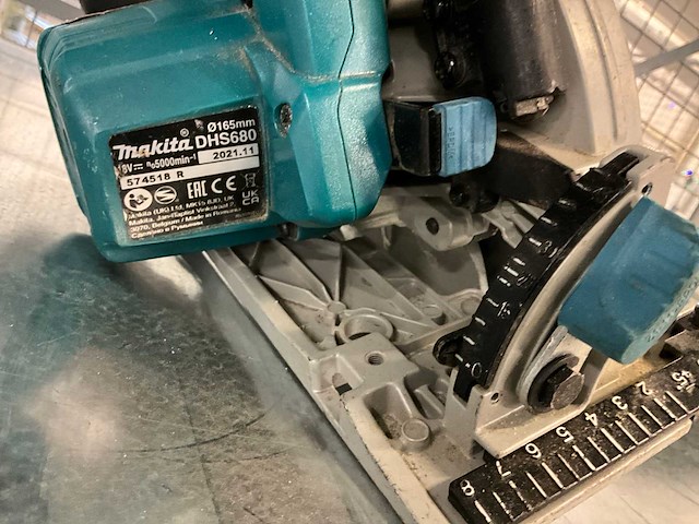 Makita dhs680 / dcs553 cirkelzaagmachine (2x) - afbeelding 3 van  6
