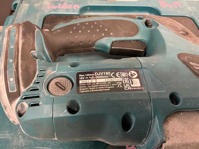 Makita djv180 decoupeerzaag - afbeelding 3 van  4