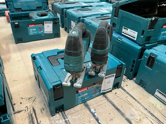 Makita djv182 decoupeerzaag (2x) - afbeelding 1 van  3