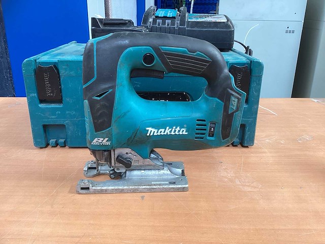 Makita djv182 decoupeerzaag incl. accu + acculader dc18rc + koffer - afbeelding 7 van  13