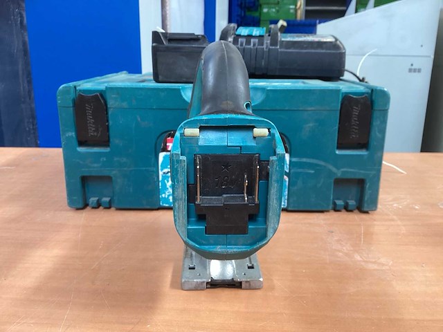 Makita djv182 decoupeerzaag incl. accu + acculader dc18rc + koffer - afbeelding 9 van  13