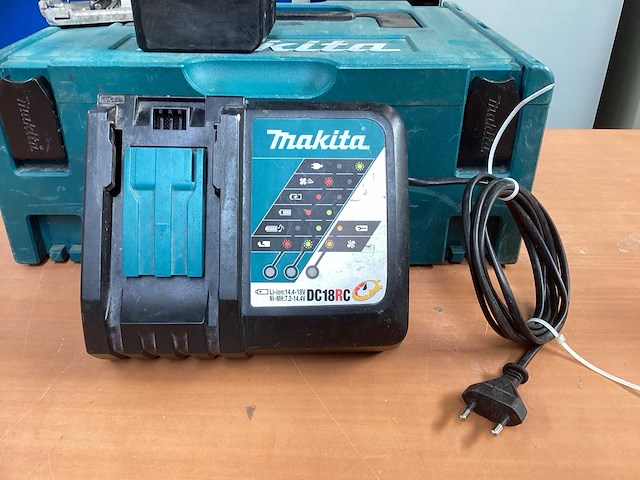 Makita djv182 decoupeerzaag incl. accu + acculader dc18rc + koffer - afbeelding 10 van  13