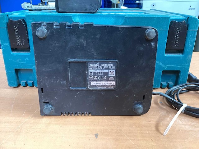 Makita djv182 decoupeerzaag incl. accu + acculader dc18rc + koffer - afbeelding 12 van  13