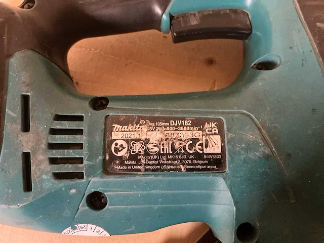 Makita djv182 decoupeerzaag - afbeelding 4 van  4