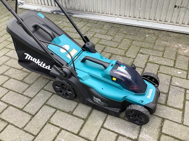 Makita dlm330 grasmaaier - afbeelding 1 van  5