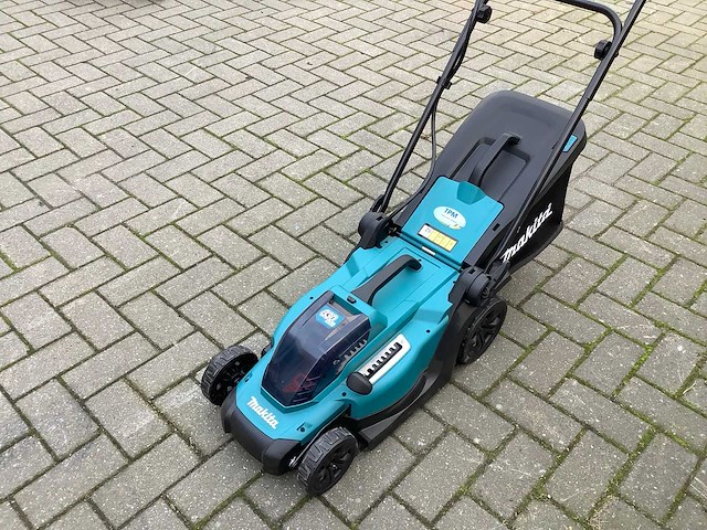 Makita dlm330 grasmaaier - afbeelding 2 van  5