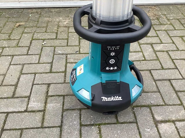 Makita dlm810 bouwlamp - afbeelding 1 van  3