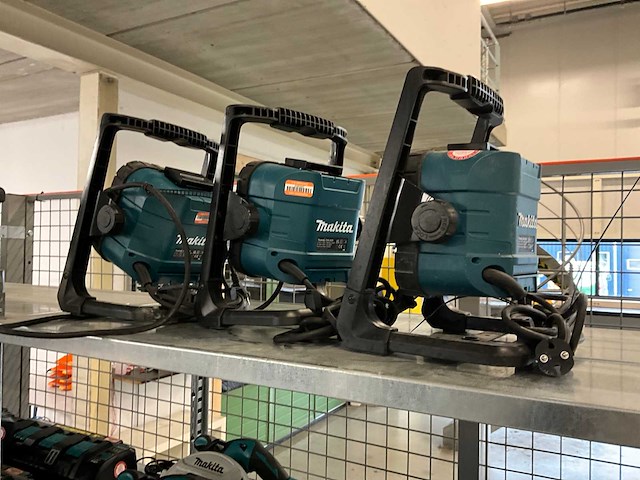 Makita dml805 accu bouwlamp (3x) - afbeelding 3 van  4