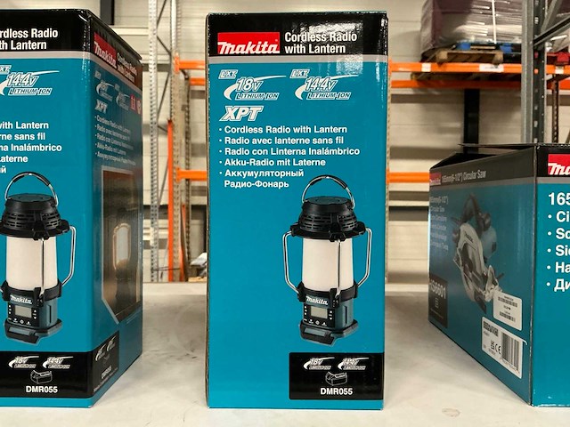 Makita dmr055 cordless radio with lantern - afbeelding 1 van  1