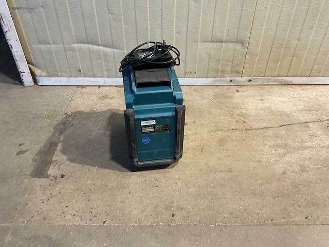 Makita dmr114 bouwradio - afbeelding 2 van  3