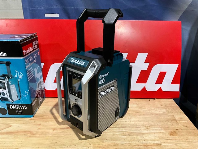 Makita dmr115 bluetooth/dab+ bouwradio op accu - afbeelding 1 van  6