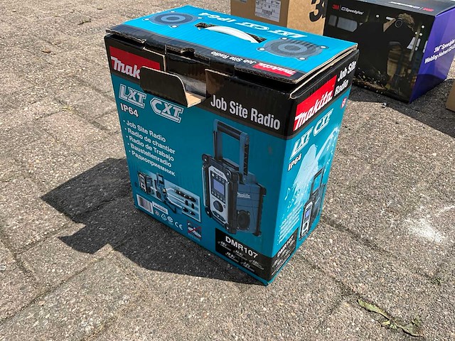 Makita dmr7 accu radio - afbeelding 1 van  5