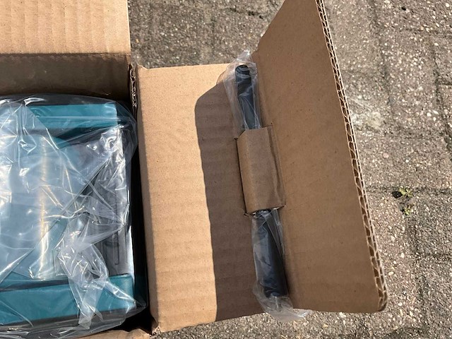 Makita dmr7 accu radio - afbeelding 5 van  5