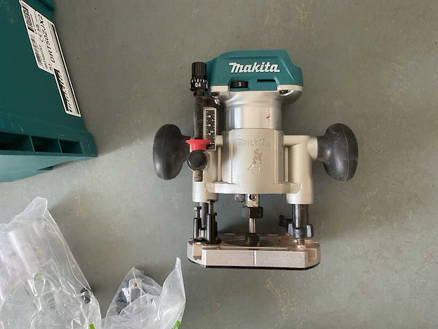 Makita drt 50 zjx2 freesmachine - afbeelding 3 van  10