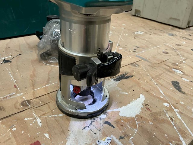 Makita drt50 freesmachine - afbeelding 2 van  3