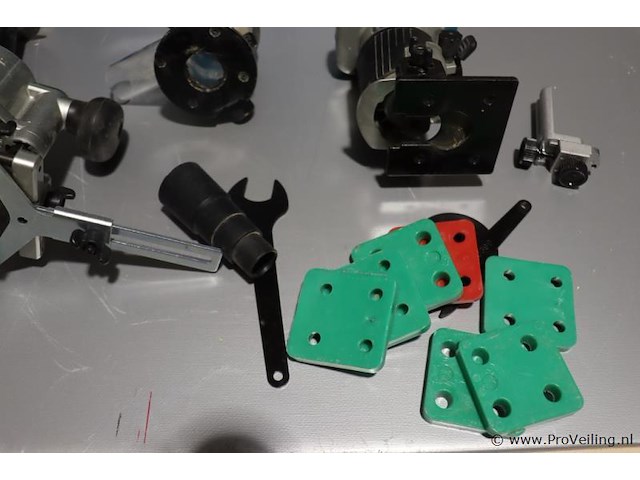 Makita drt50zjx2 koolborstelloze accu-boven- en kantenfrees, 18v - afbeelding 10 van  10
