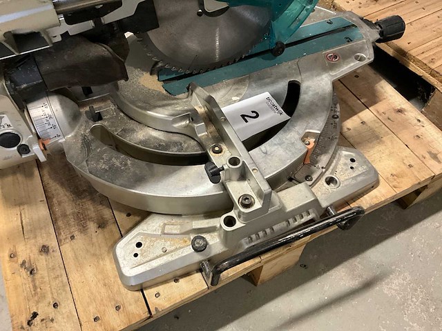 Makita dsl111 radiaal accu-afkortzaagmachine - afbeelding 5 van  7