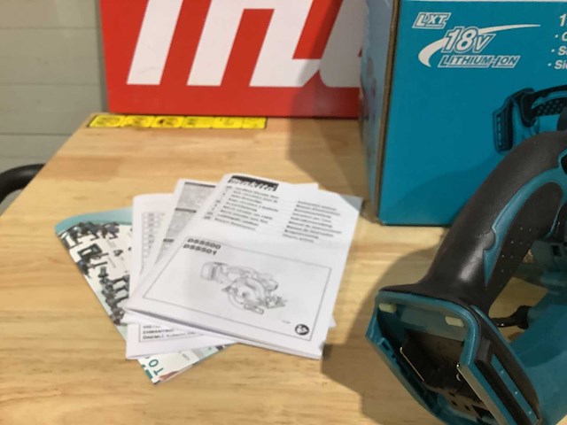 Makita dss501z cirkelzaagmachine op accu - afbeelding 2 van  5