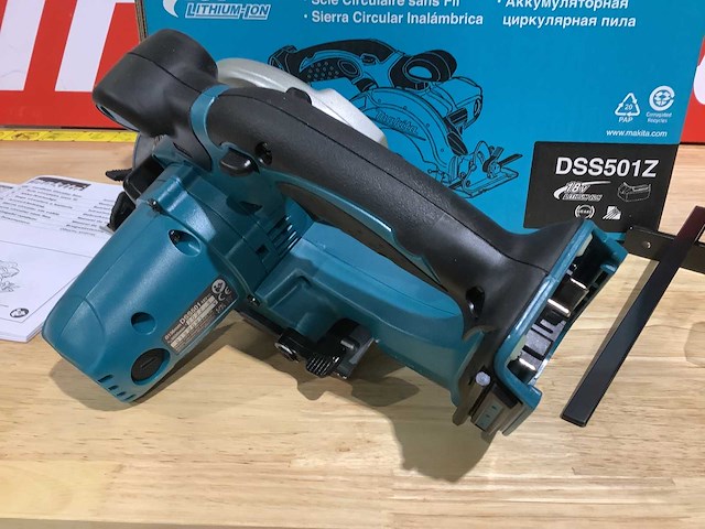 Makita dss501z cirkelzaagmachine op accu - afbeelding 4 van  5