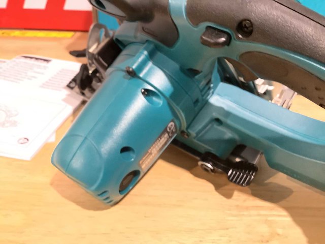 Makita dss501z cirkelzaagmachine op accu - afbeelding 6 van  9