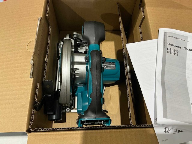 Makita dss610z cirkelzaagmachine - afbeelding 3 van  8